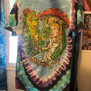 LIQUID BLUE Alice and wonderland T-shirt